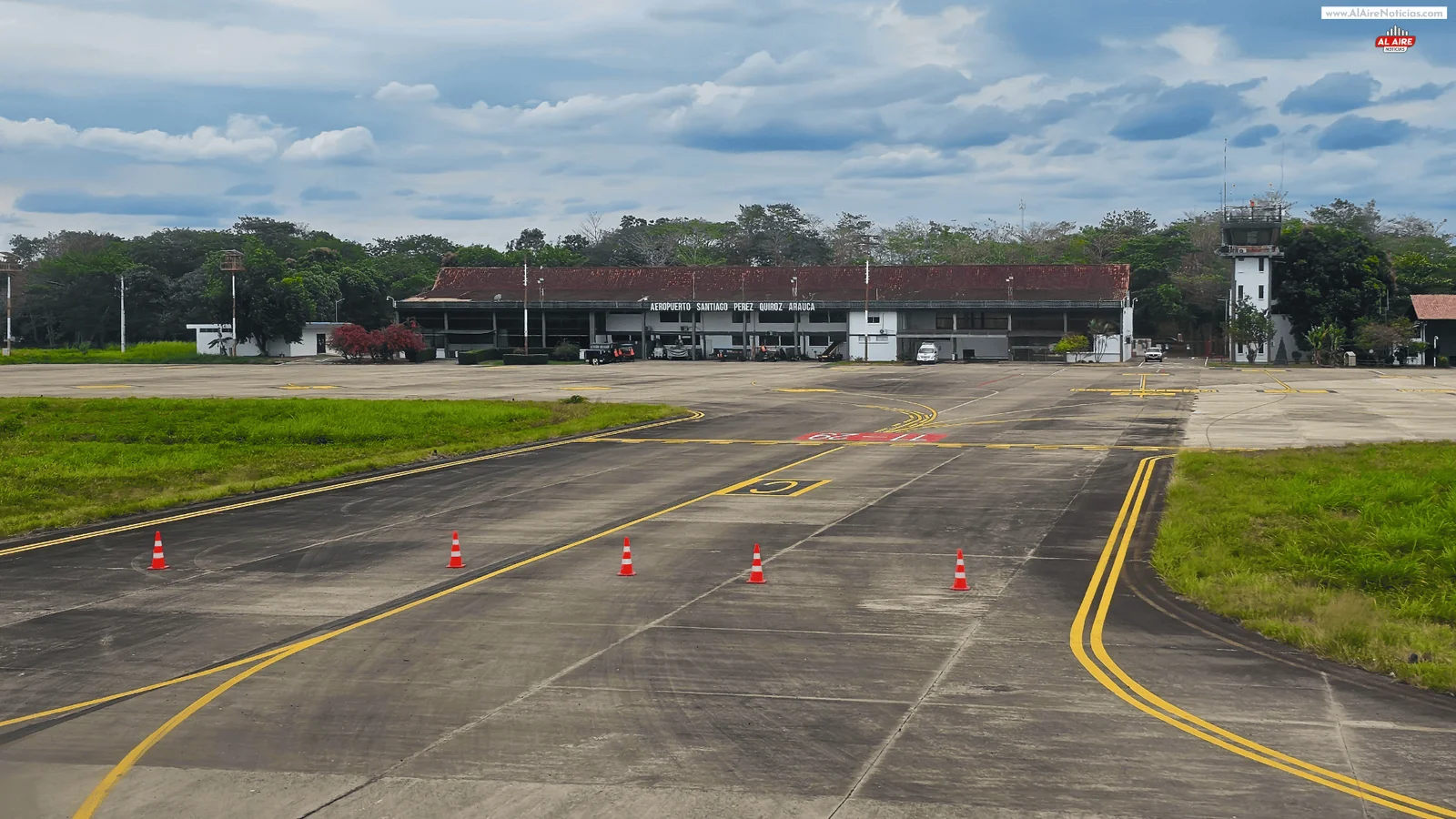Aeropuerto Santiago Perez Quiroz